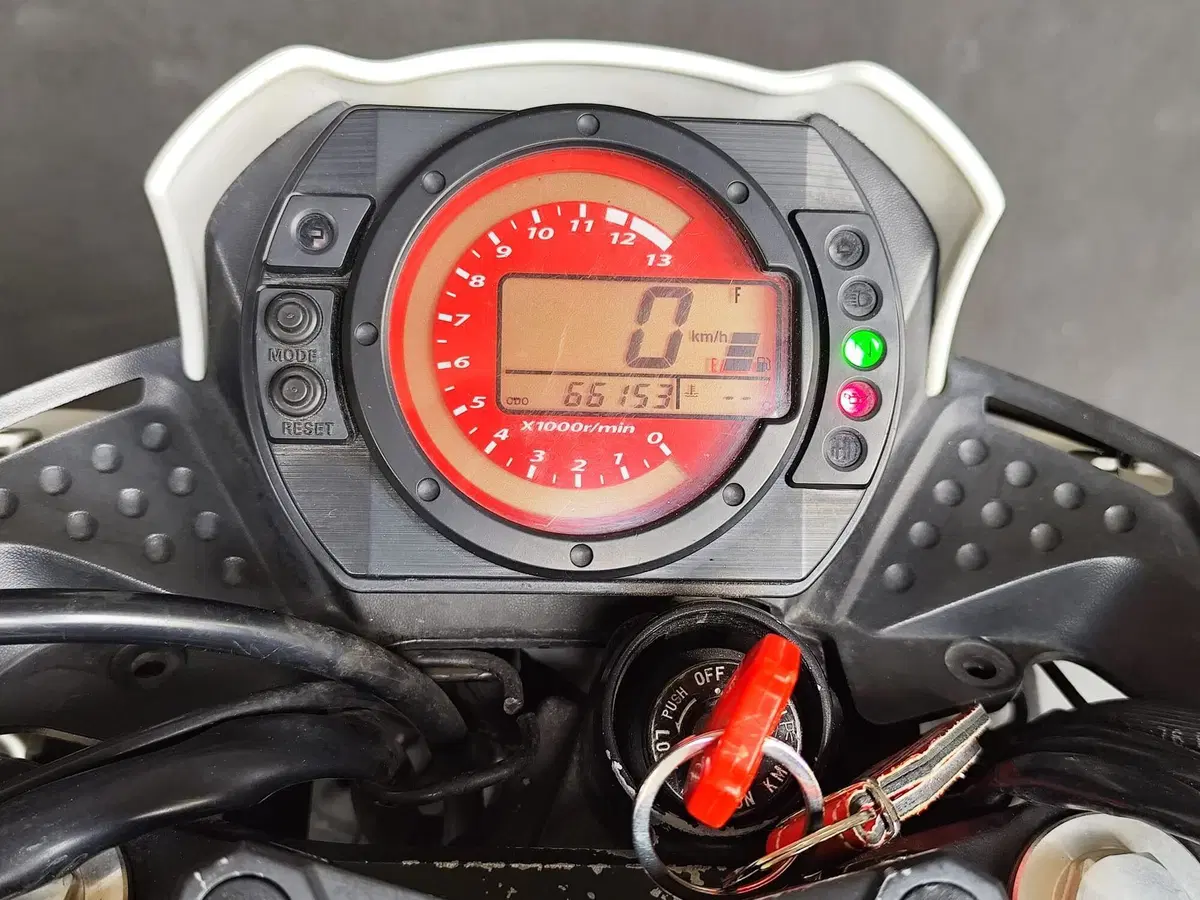Kawasaki Z 750 (2003 - 06) (5)
