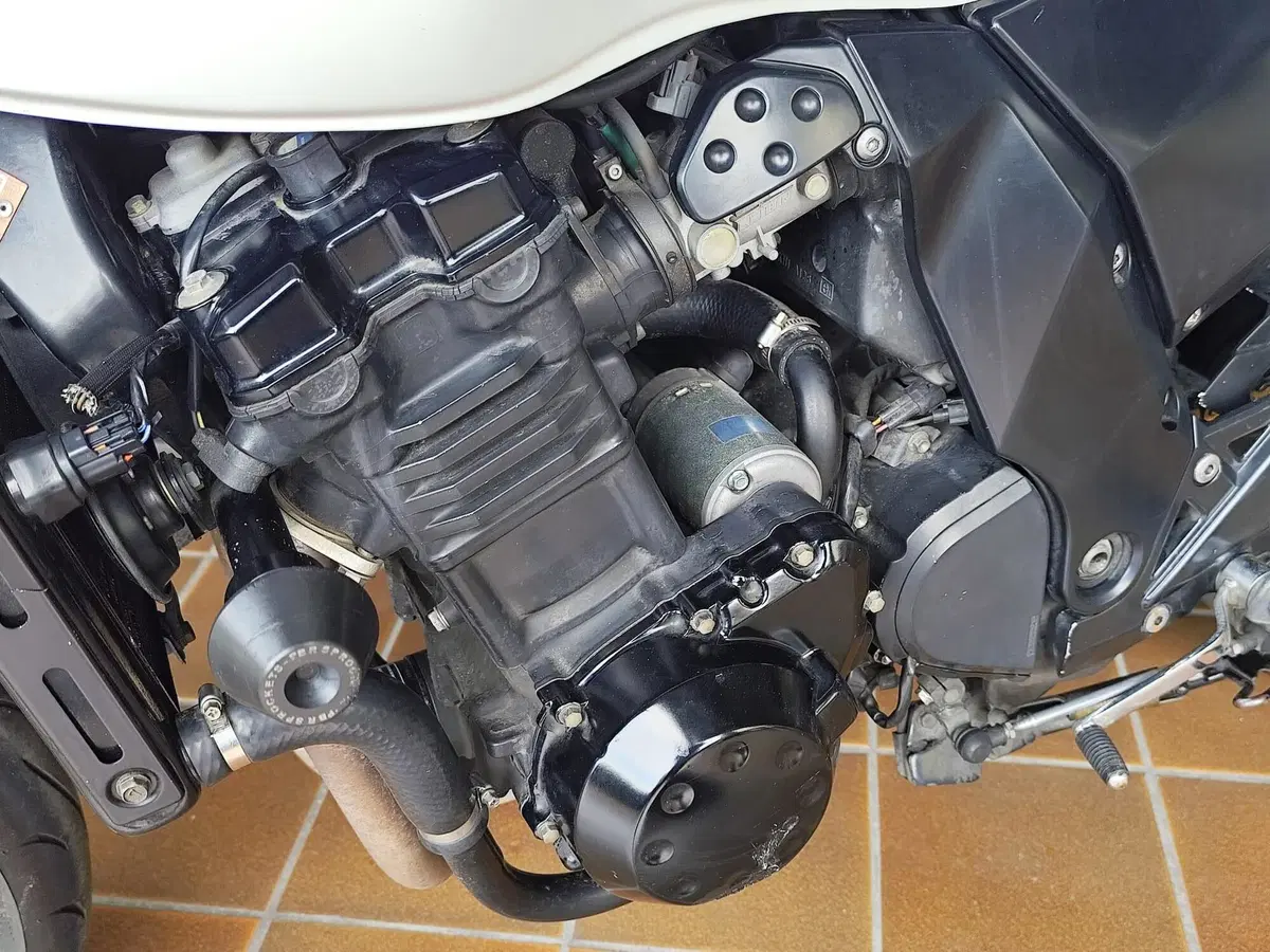 Kawasaki Z 750 (2003 - 06) (15)