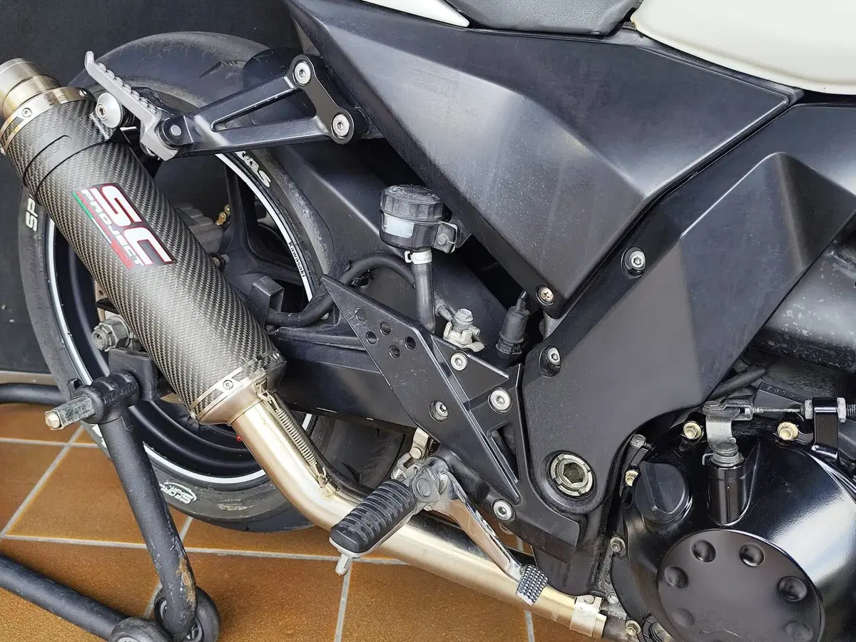 Kawasaki Z 750 (2003 - 06) (18)
