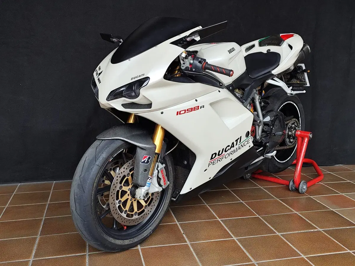 Ducati 848 (2007 - 13) (6)