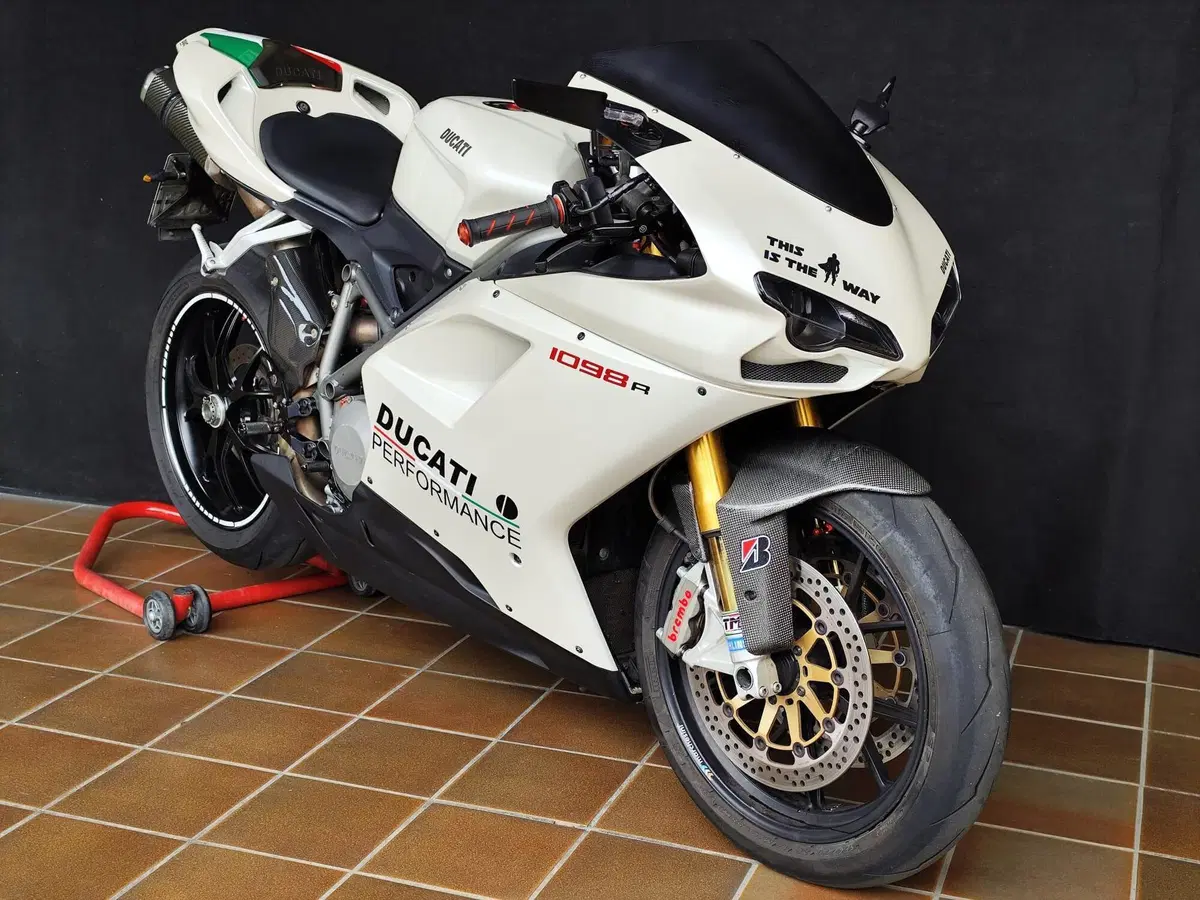 Ducati 848 (2007 - 13) (7)