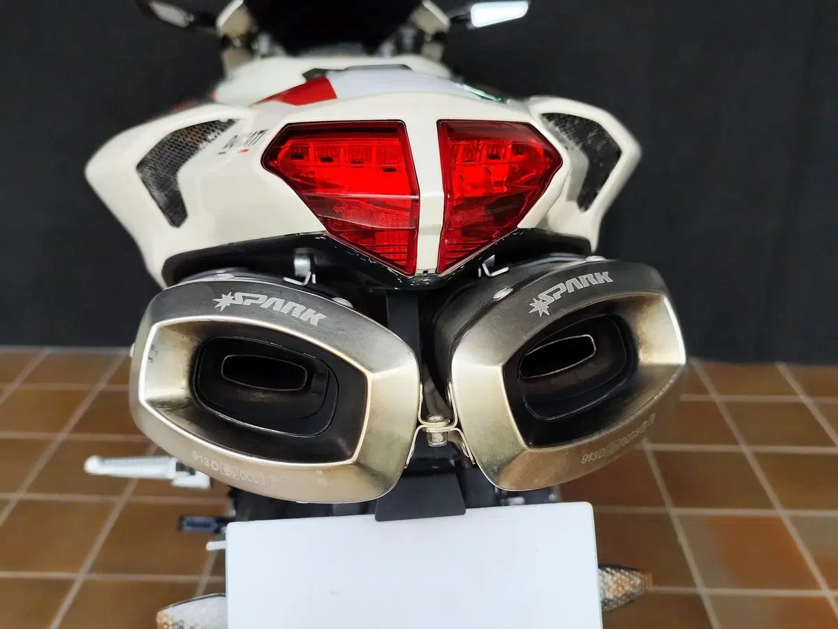 Ducati 848 (2007 - 13) (13)