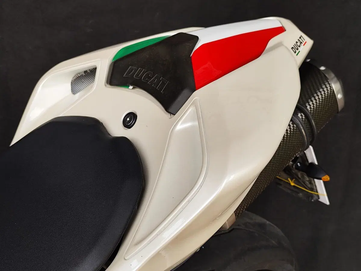 Ducati 848 (2007 - 13) (15)