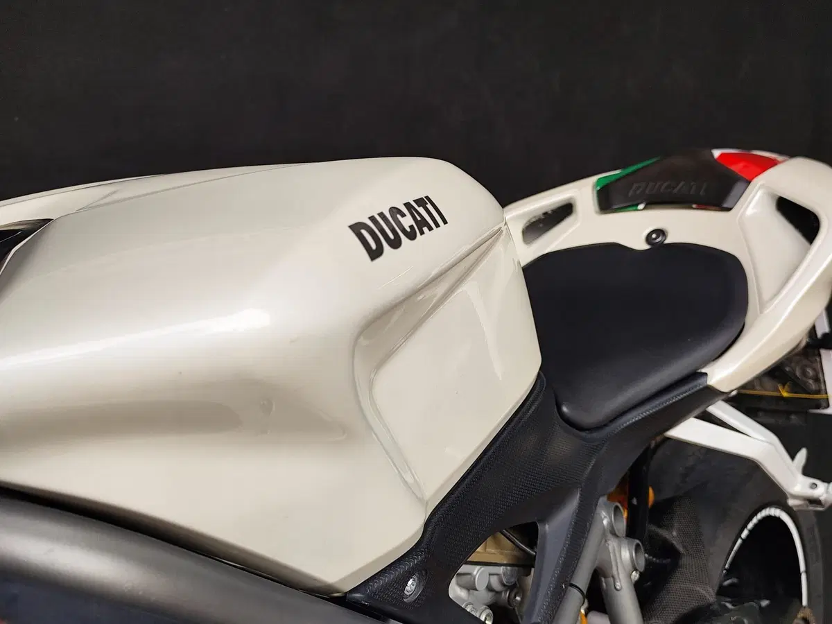 Ducati 848 (2007 - 13) (16)