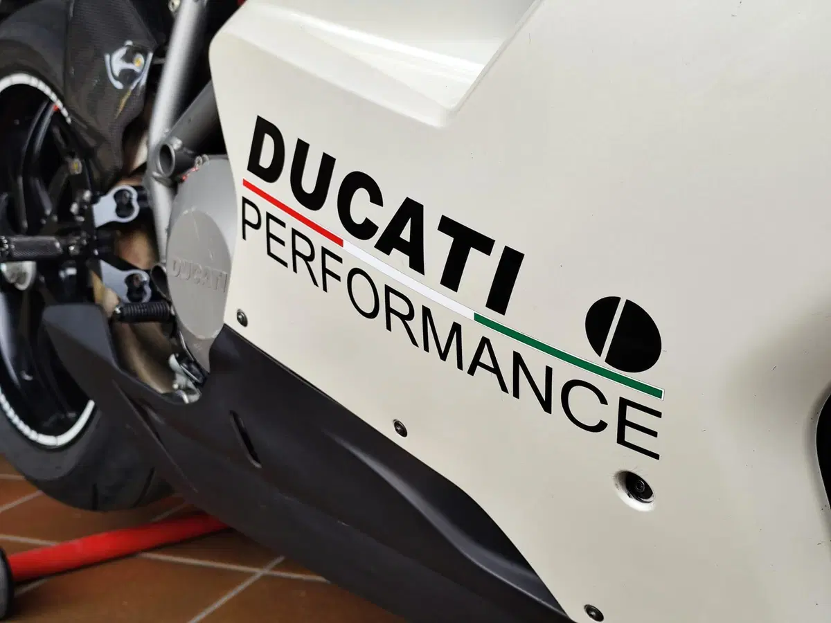 Ducati 848 (2007 - 13) (19)