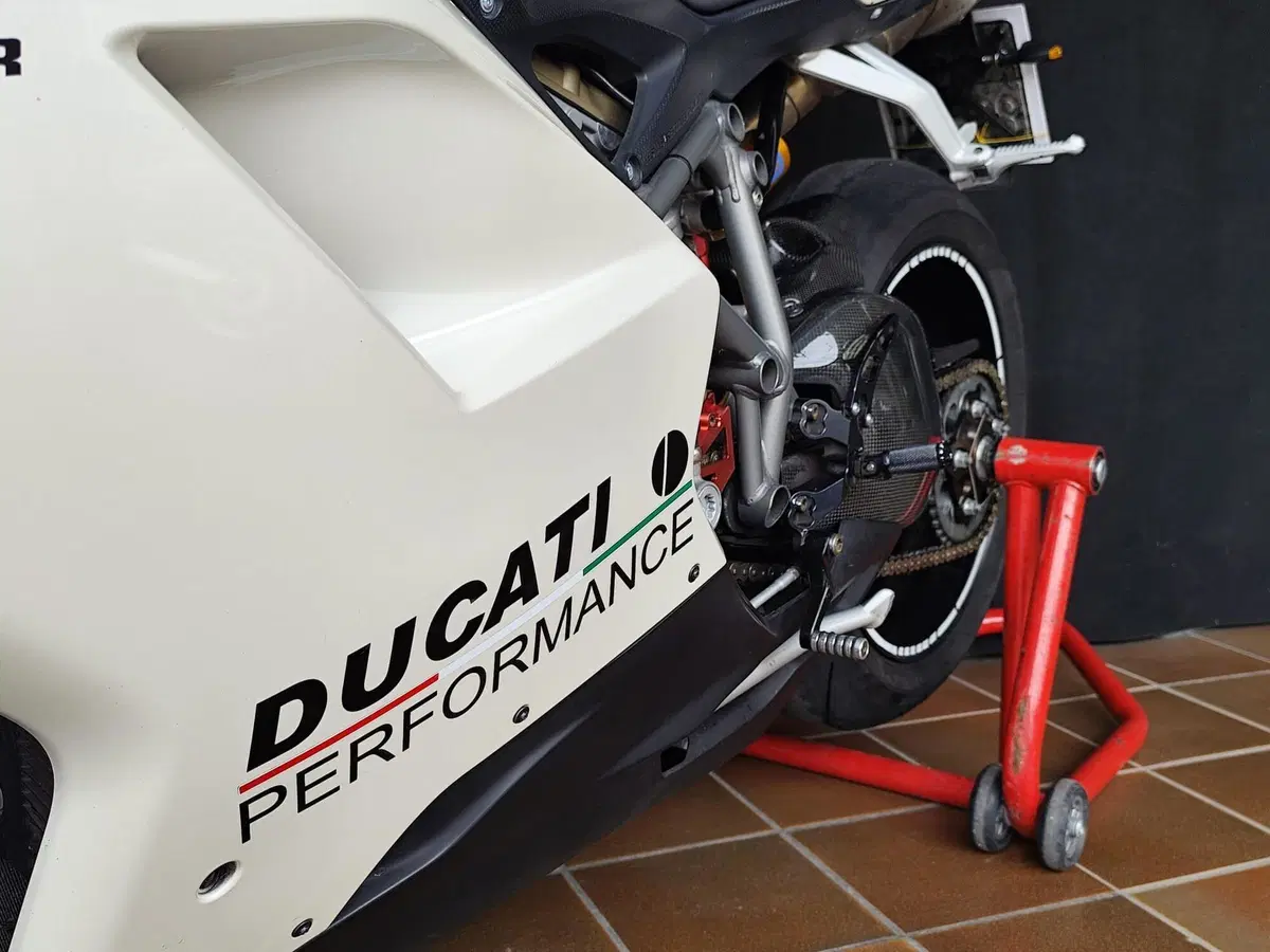 Ducati 848 (2007 - 13) (20)