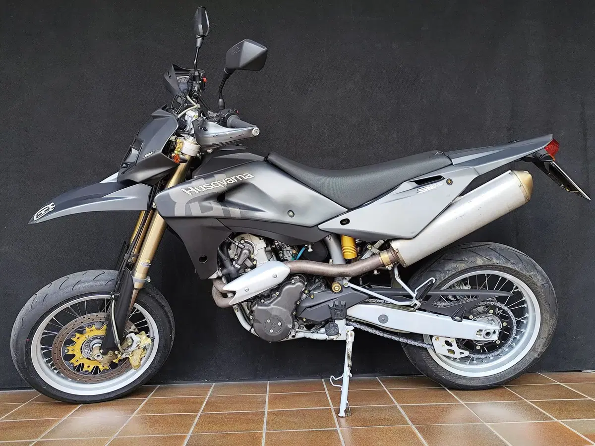 Husqvarna SM 610 (2006) (2)