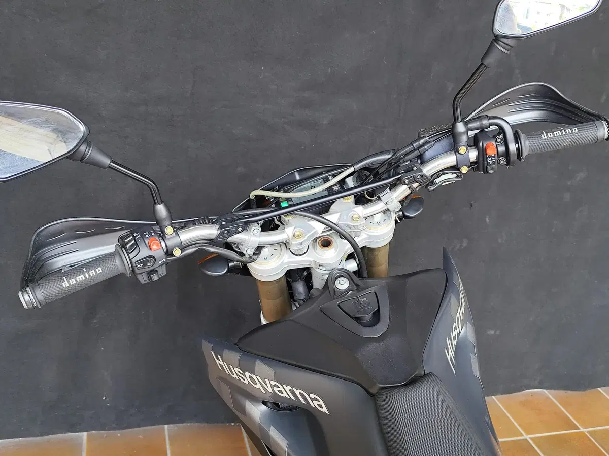 Husqvarna SM 610 (2006) (17)