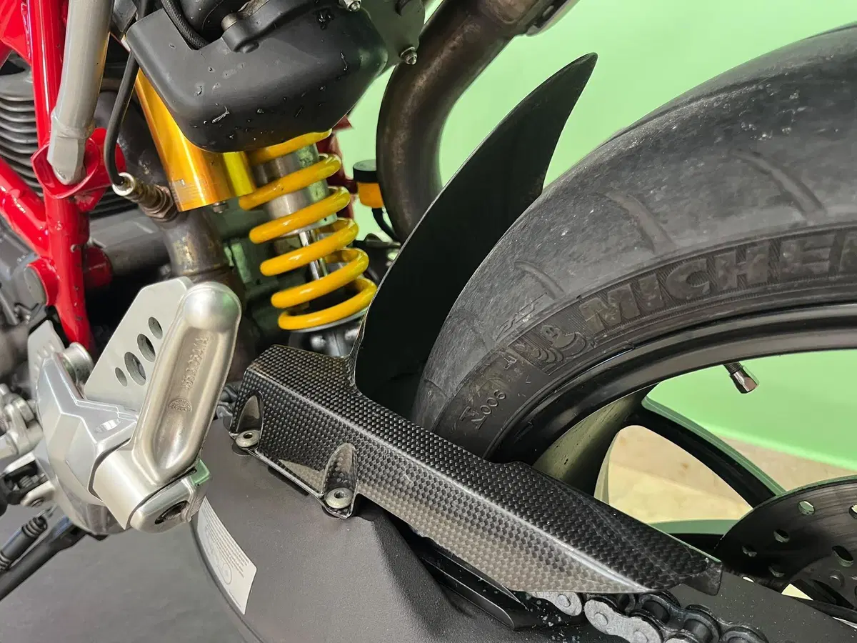 Ducati Hypermotard 1100 EVO (2010 - 12) (9)