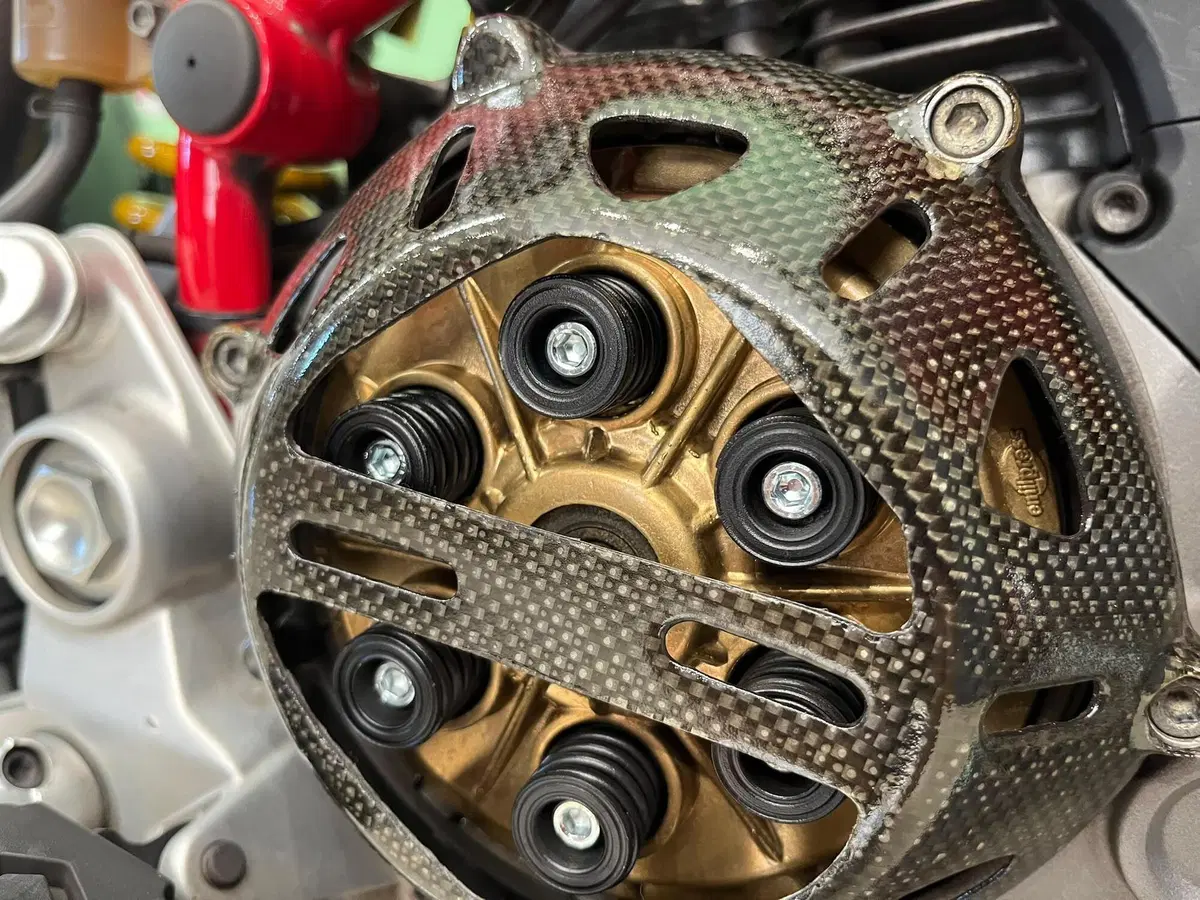 Ducati Hypermotard 1100 EVO (2010 - 12) (10)