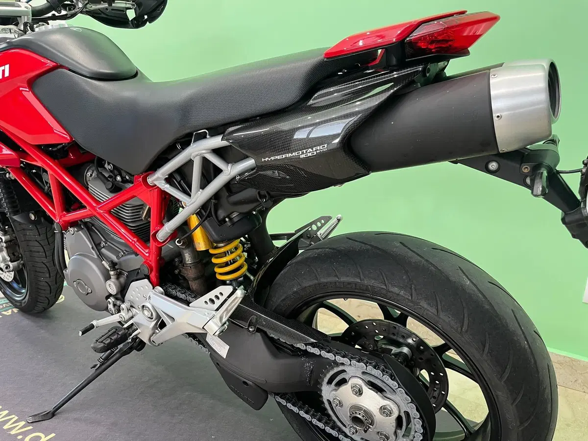 Ducati Hypermotard 1100 EVO (2010 - 12) (19)