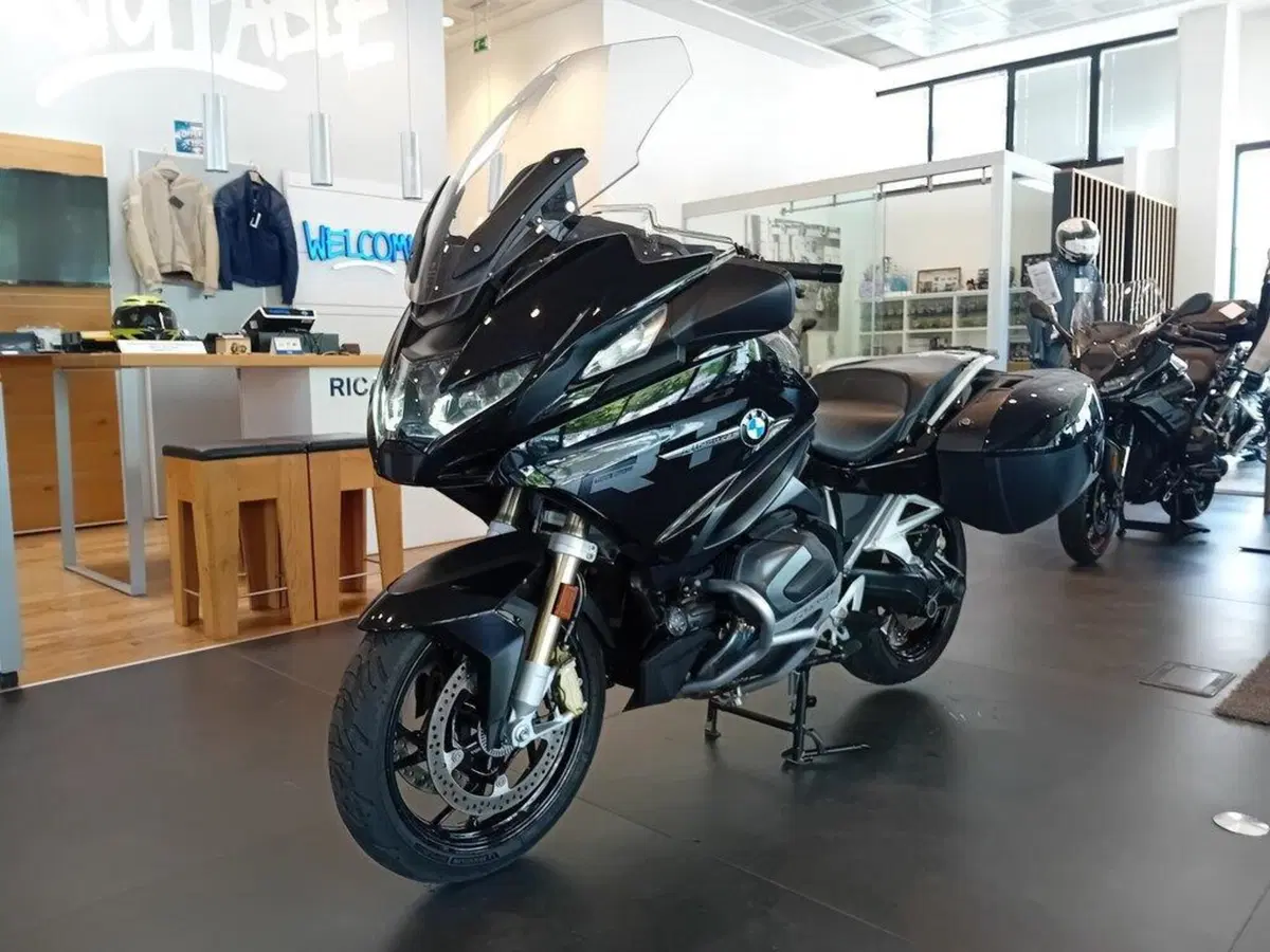 Bmw R 1250 RT (2021 - 25) (2)