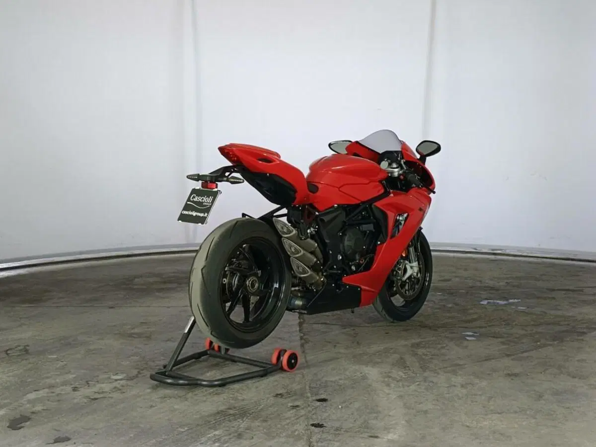 MV Agusta F3 800 Rosso (2021 - 23) (3)