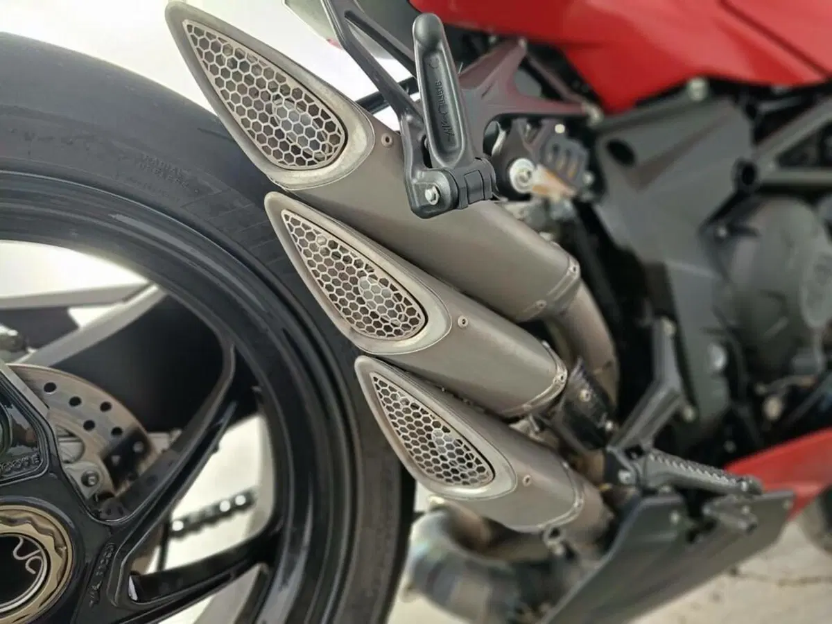MV Agusta F3 800 Rosso (2021 - 23) (12)