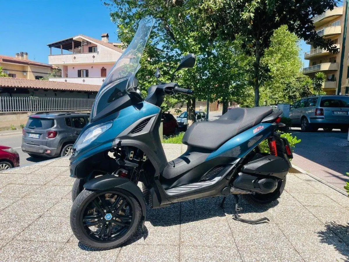 Piaggio MP3 300 ABS Hpe (2021 - 24) (9)