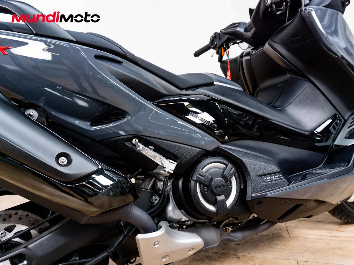 Yamaha T-Max 560 Tech Max (2020) (4)