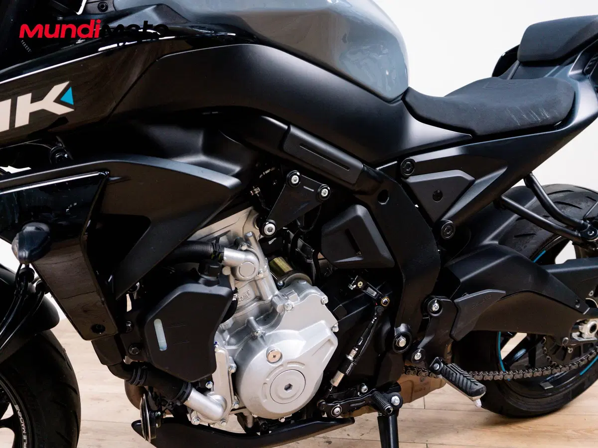 CFMOTO 675NK (2025 - 26) (9)