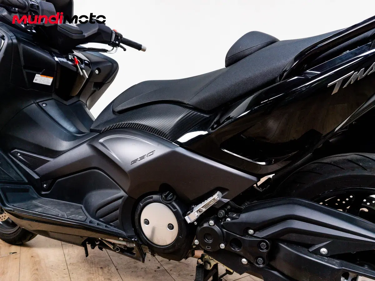 Yamaha T-Max 530 Black Max (2012 - 14) (10)