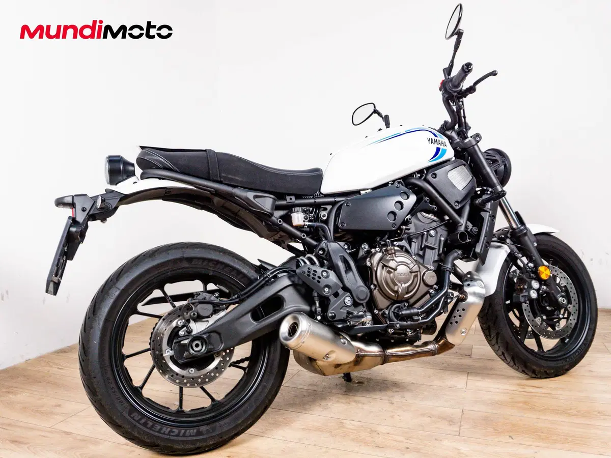 Yamaha XSR 700 (2021) (3)