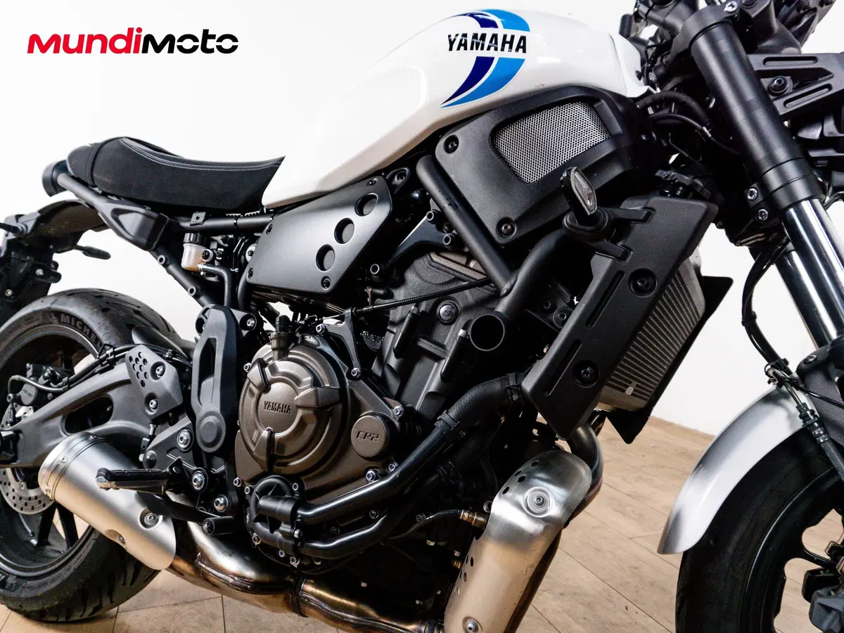 Yamaha XSR 700 (2021) (4)