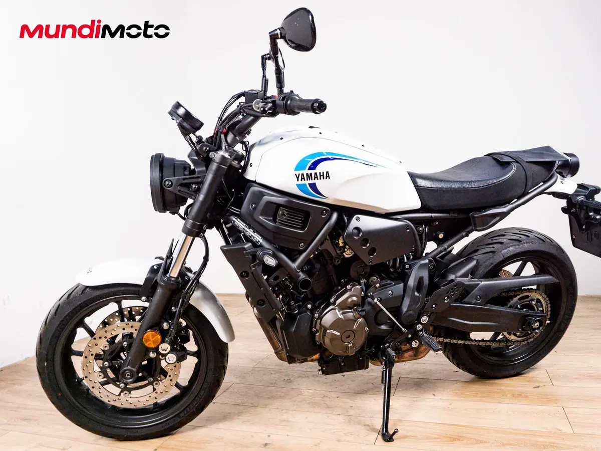 Yamaha XSR 700 (2021) (6)