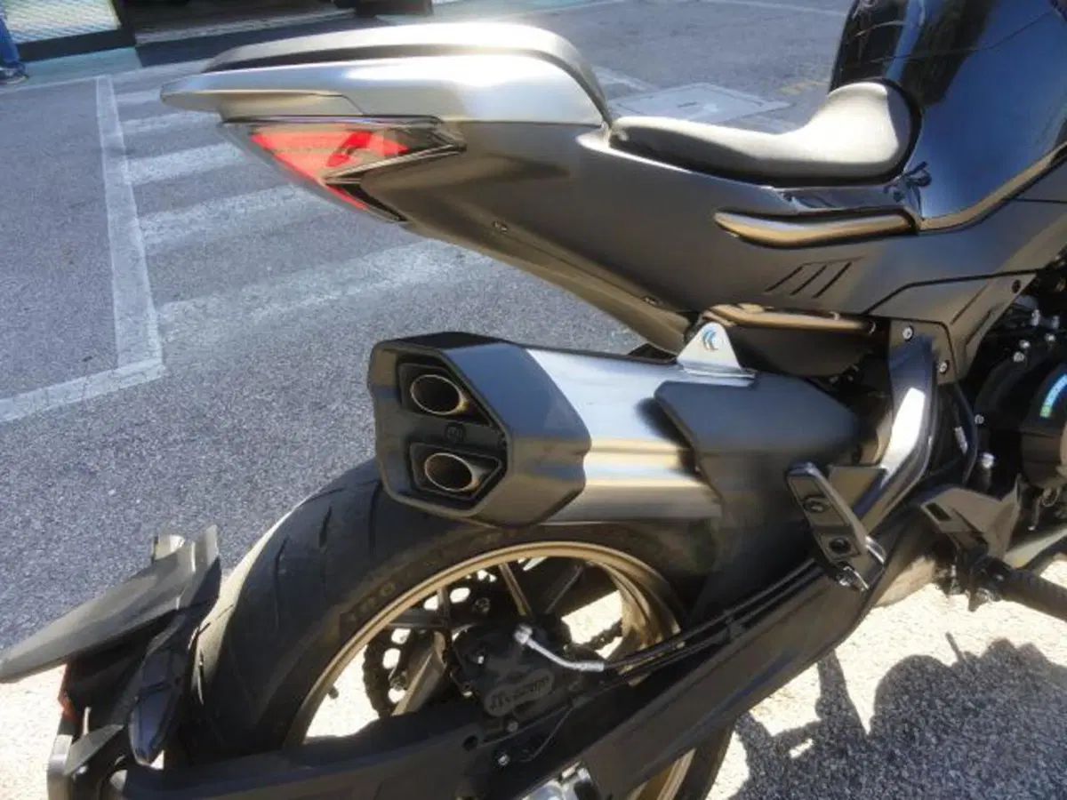 CFMOTO 800NK Sport (2023 - 26) (9)