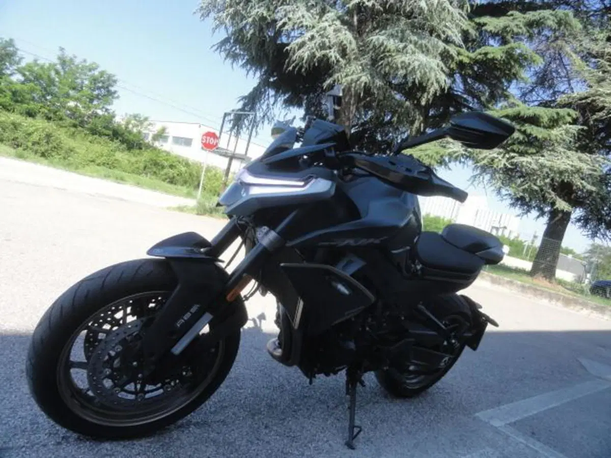 CFMOTO 800NK Sport (2023 - 26) (4)
