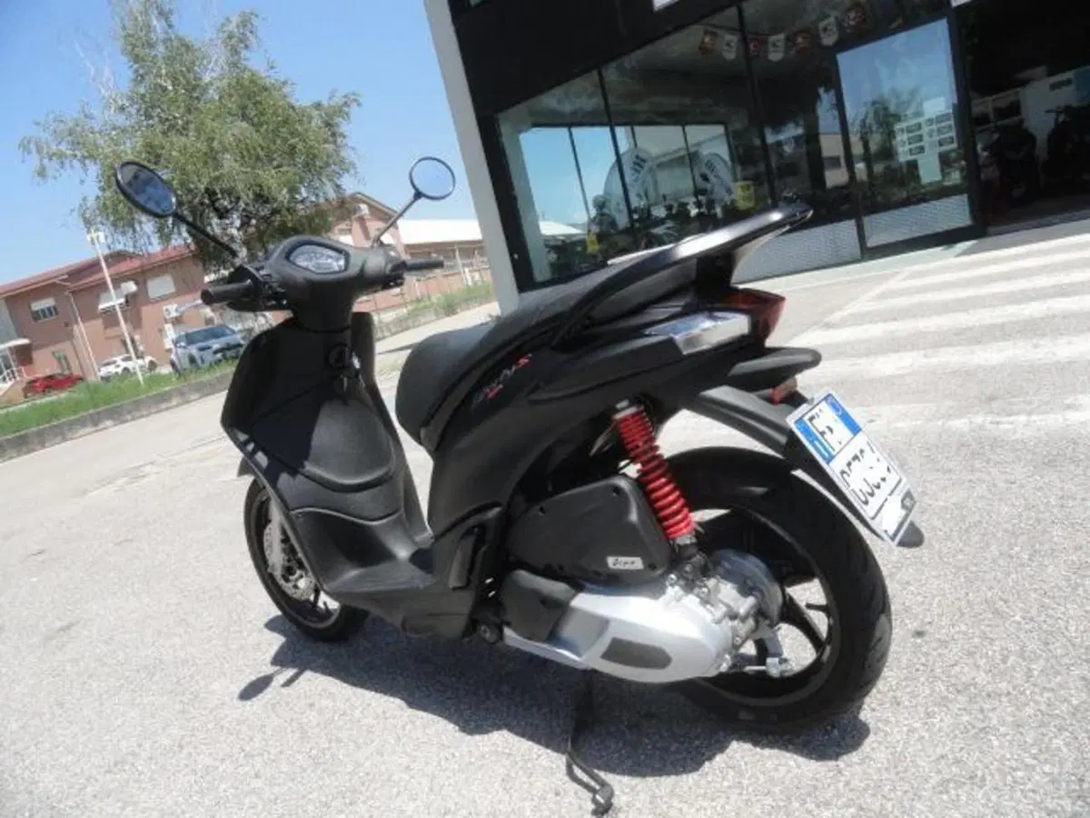 Piaggio Liberty 125 3V S ABS (2021 - 24) (8)