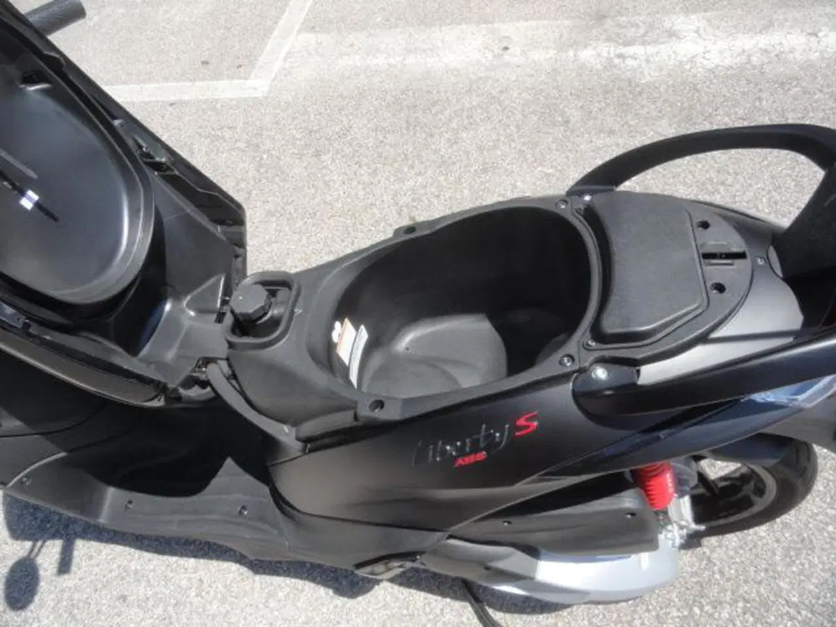 Piaggio Liberty 125 3V S ABS (2021 - 24) (12)