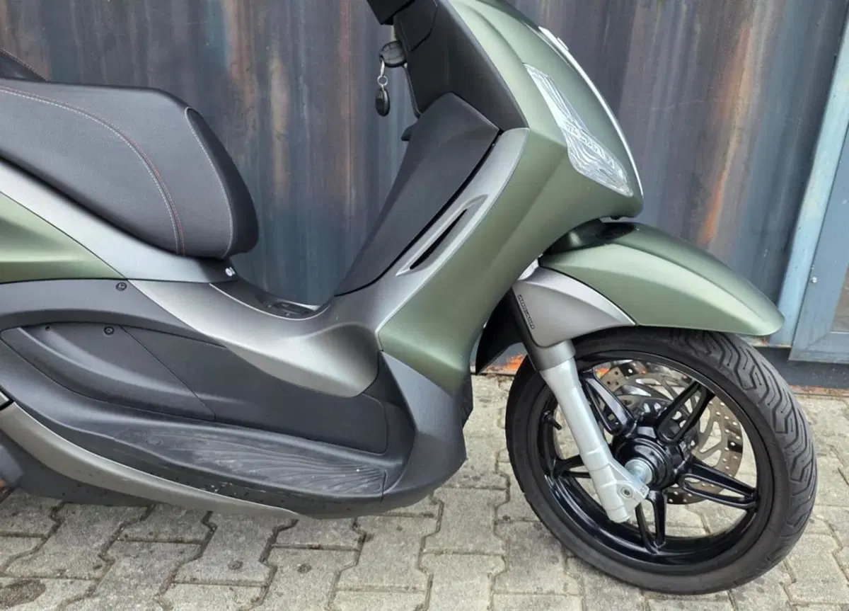 Piaggio Beverly 350 S ABS (2019 - 20) (7)