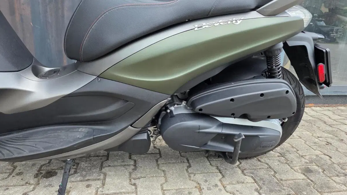 Piaggio Beverly 350 S ABS (2019 - 20) (11)