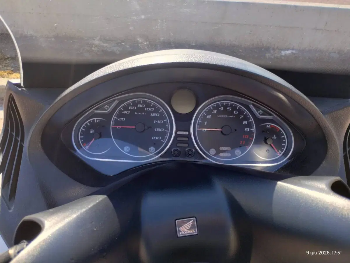 Honda SW-T 400 ABS (2008 - 16) (10)