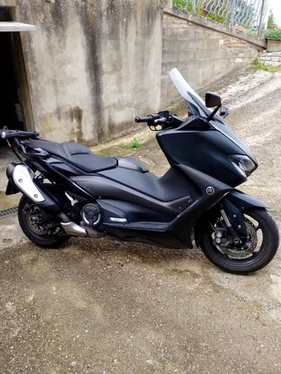 Yamaha T-Max 560 (2020 - 21) usata