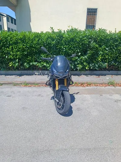 Moto Guzzi V100 Mandello S (2022 - 24) usata