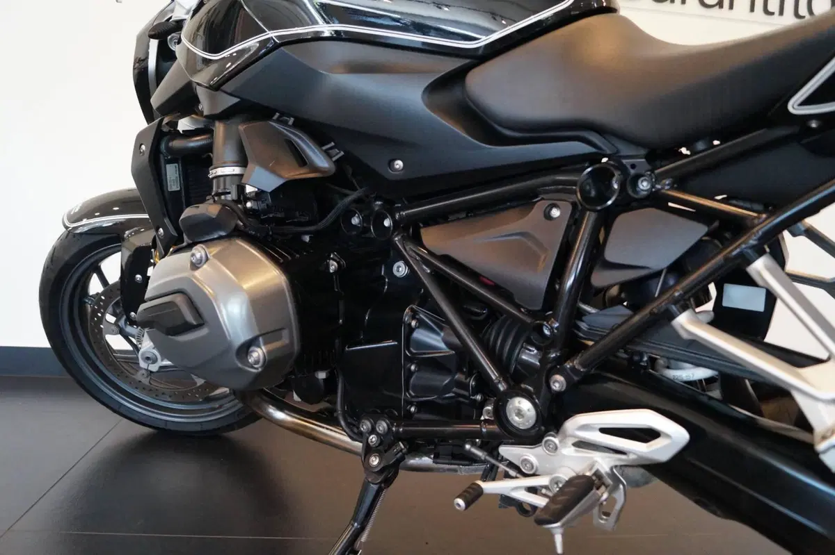 Bmw R 1200 R Black Edition (2017 - 18) (8)