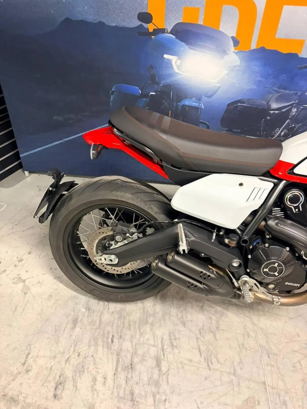 Ducati Scrambler 800 Urban Motard (2022) (7)