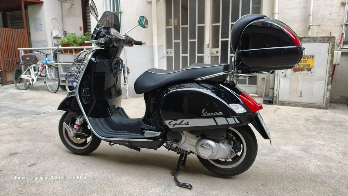 Vespa GTS 300 Super (2008 - 16) (9)