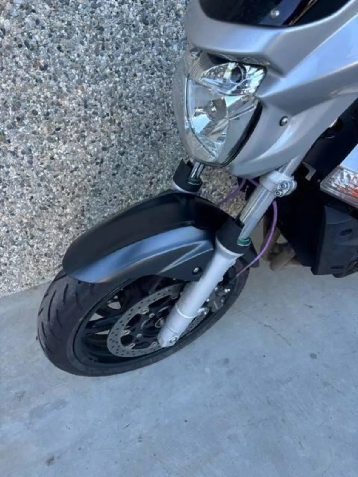 Suzuki GSR 600 (2006 - 11) (7)