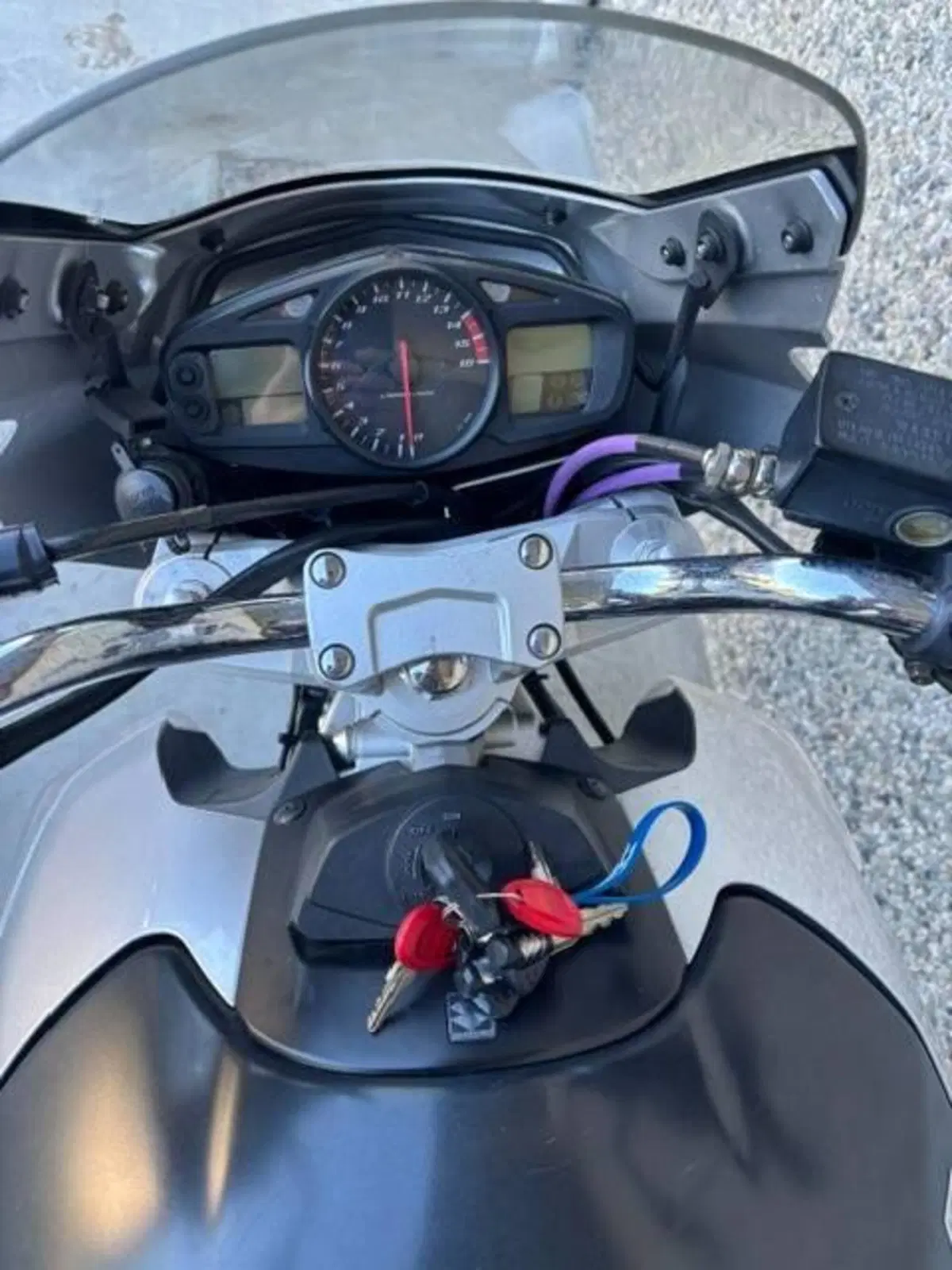 Suzuki GSR 600 (2006 - 11) (8)