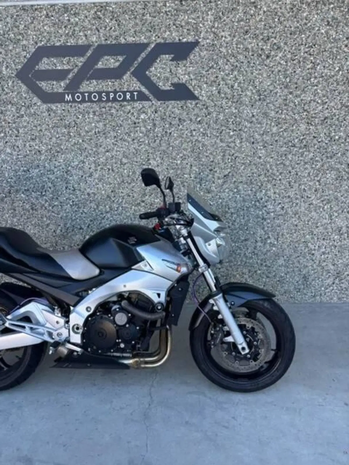 Suzuki GSR 600 (2006 - 11) (11)