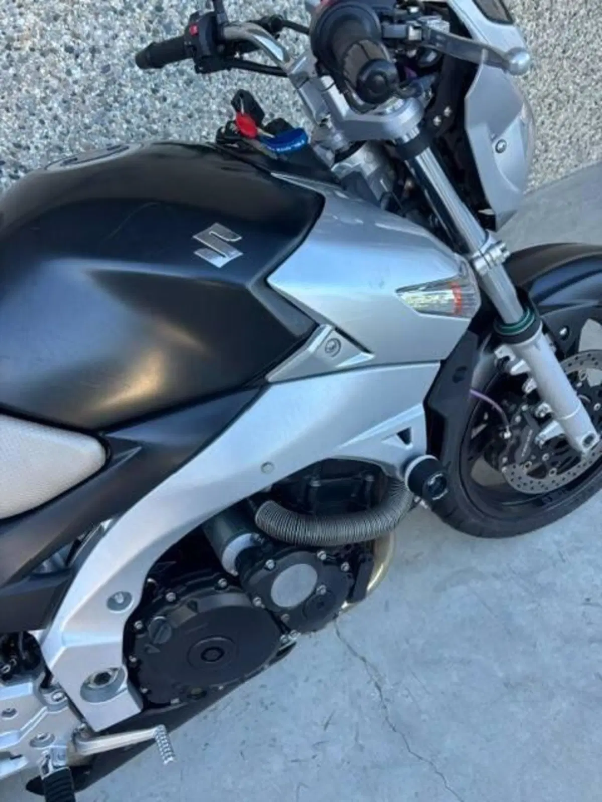 Suzuki GSR 600 (2006 - 11) (14)