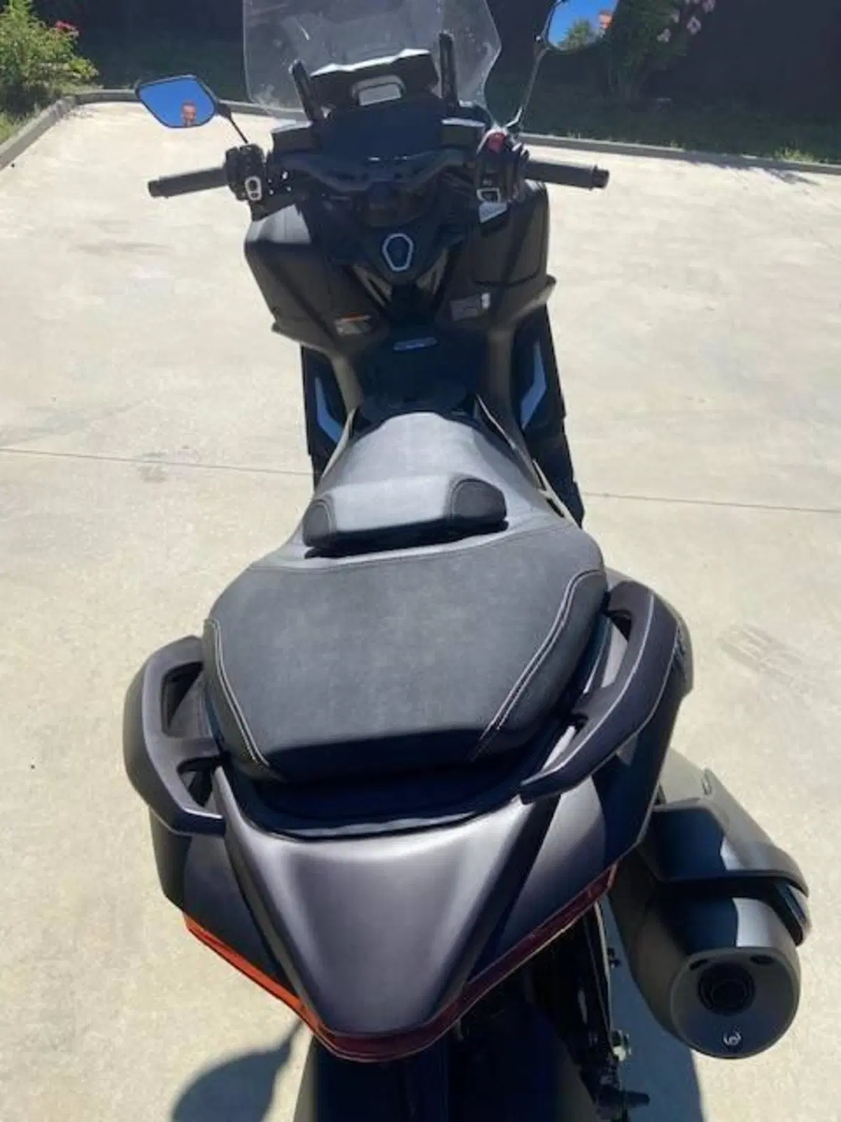Yamaha T-Max 560 Tech Max (2022 - 24) (8)