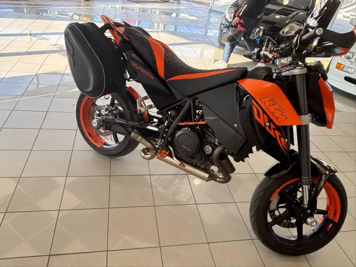 KTM 690 Duke (2007 - 09) (4)