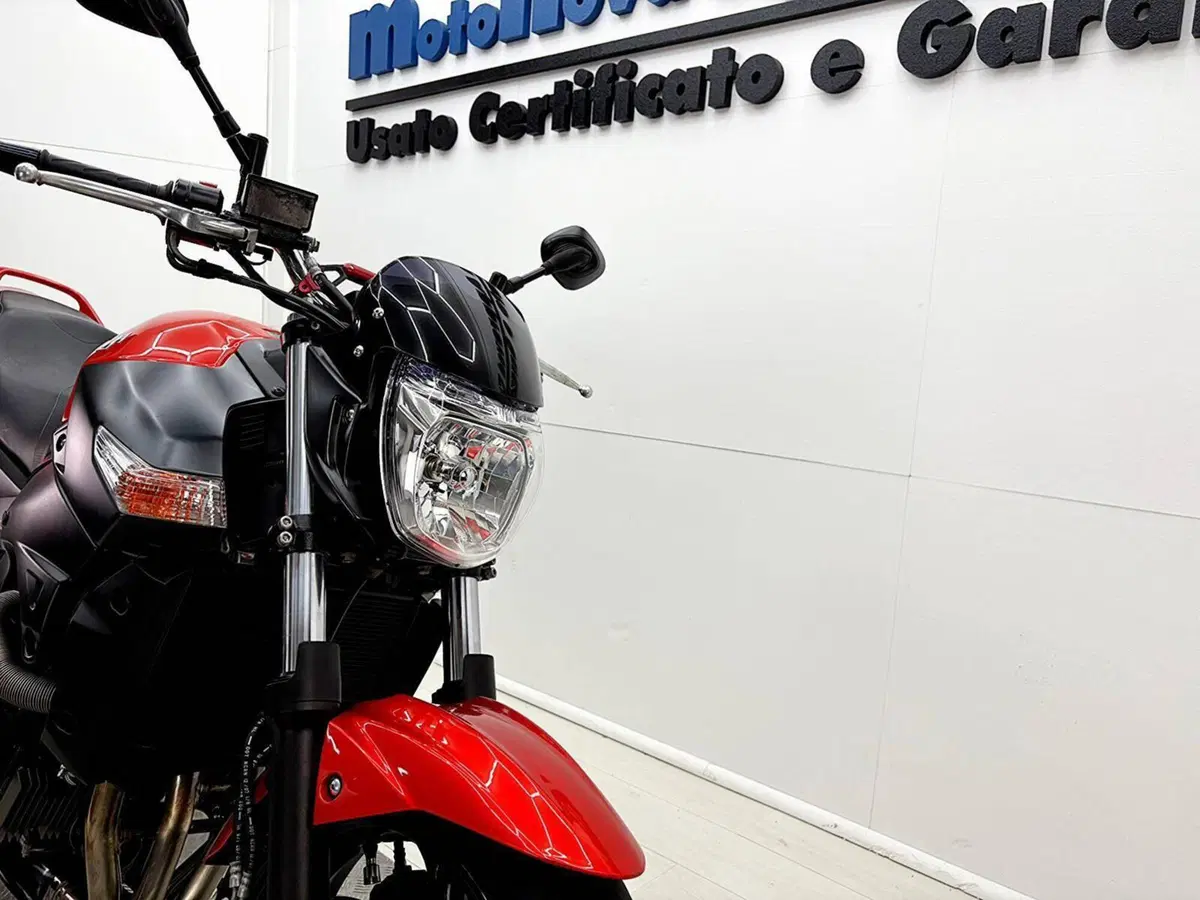 Suzuki GSR 600 (2006 - 11) (11)