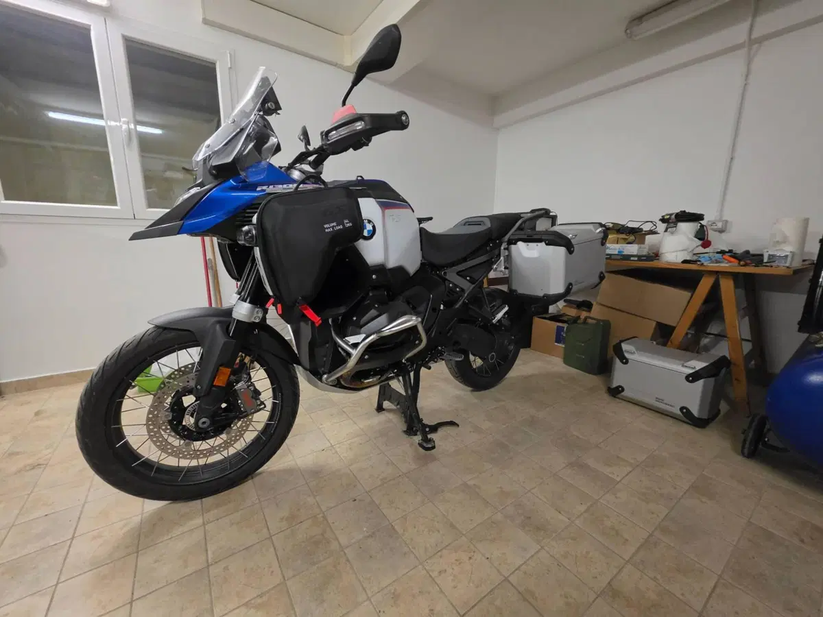 Bmw R 1300 GS Adventure Trophy (2025 - 26) (2)