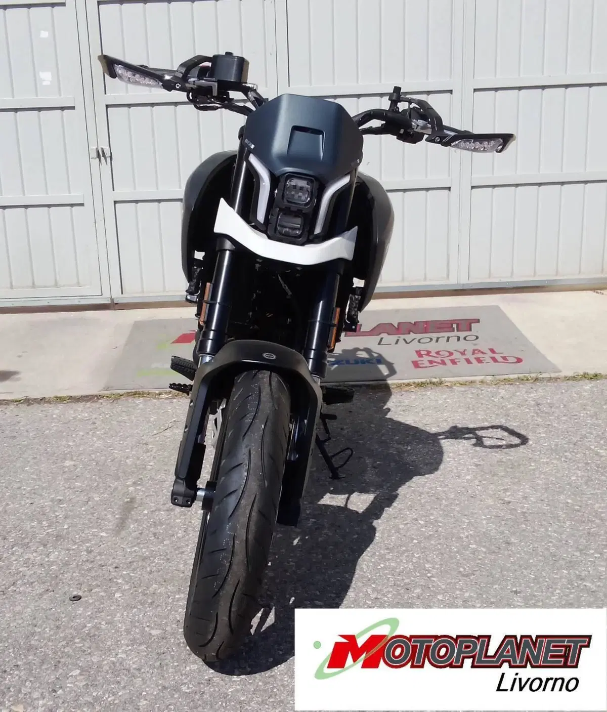 Benelli BKX 300 S (2026) (2)