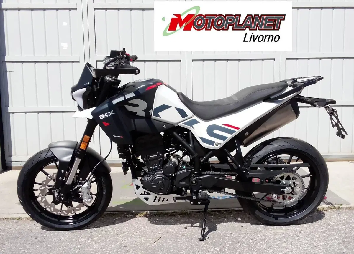 Benelli BKX 300 S (2026) (4)