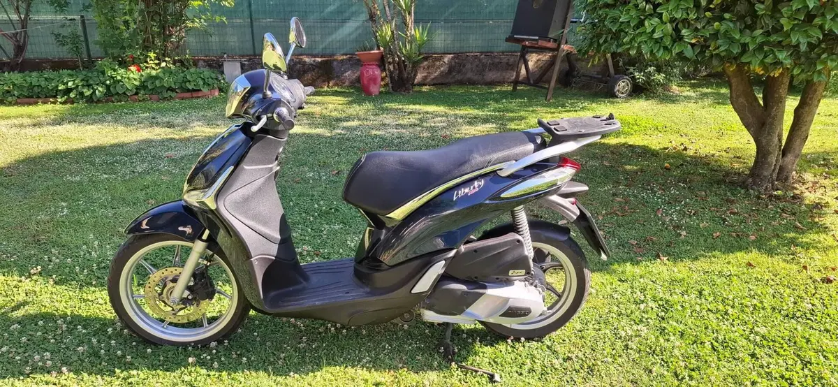 Piaggio Liberty 125 S i-get ABS (2016) (2)