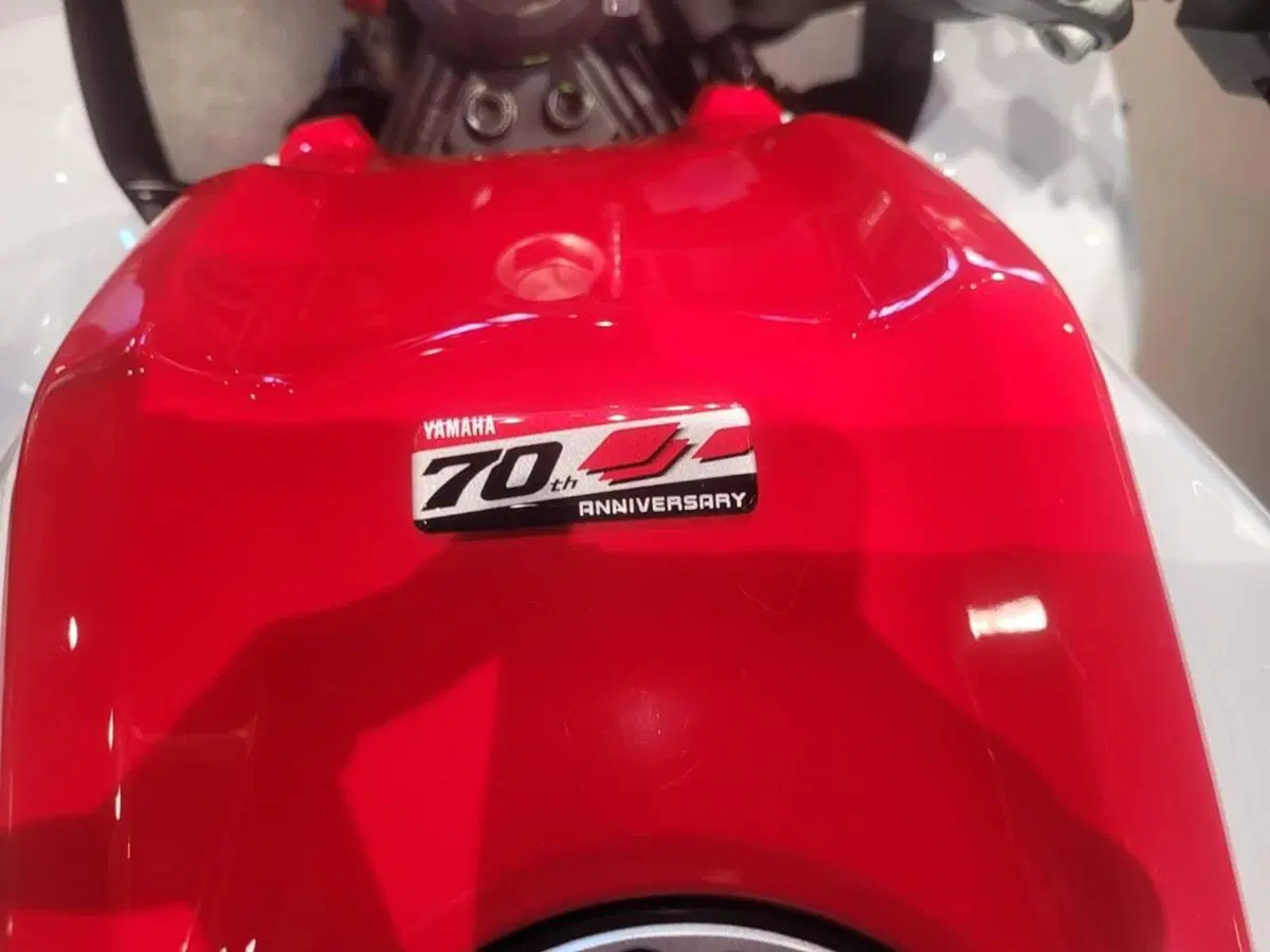 Yamaha YZF R125 70th (2026) (4)