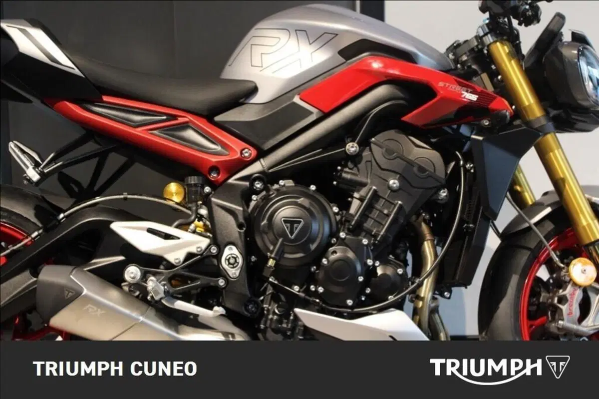 Triumph Street Triple 765 RX (2026) (3)
